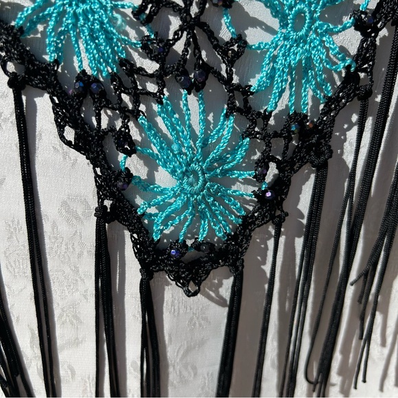 CROCHET SHAWL /HIP SCARF with BEAD details - Picture 7 of 8